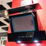 Kaiser Avantgarde Pro 70cm ブラック煙突型レンジフード AT 7410 F Eco – 周辺吸引、LCDタッチ、3段階速度、脱臭/排気機能